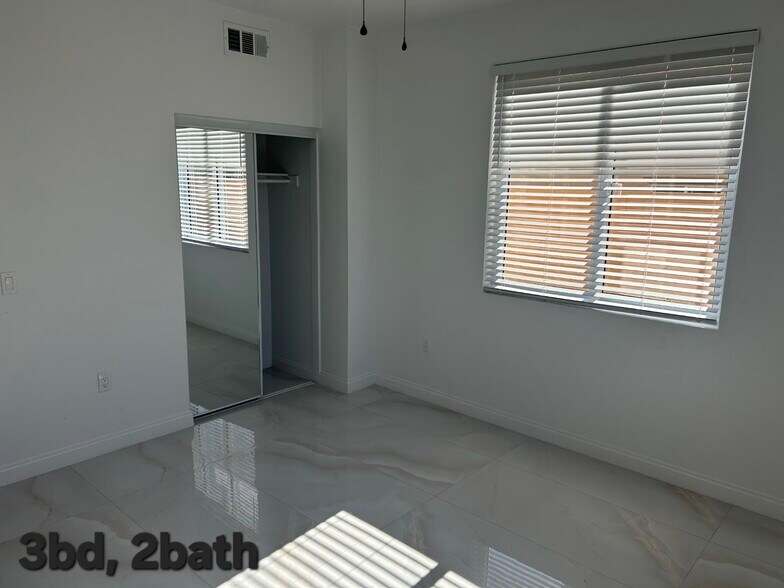 Building Photo - 8153 Banana Ave