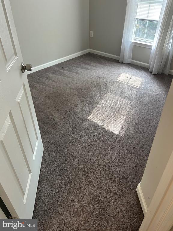 Building Photo - 9602 Woodview Dr