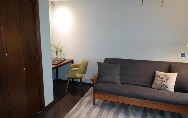 Desk Nook - 14639 Hampshire Pl