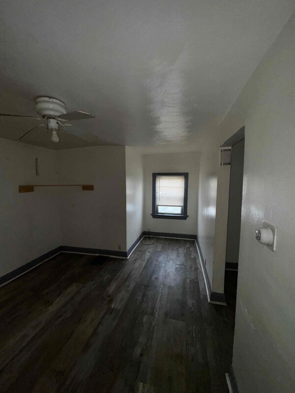 Building Photo - 1213 Montrose Ave