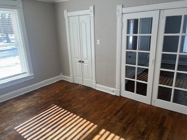 Building Photo - 402 E Elm St