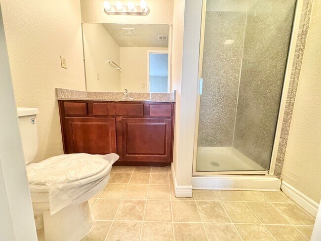 Building Photo - 4361 Alexis Dr