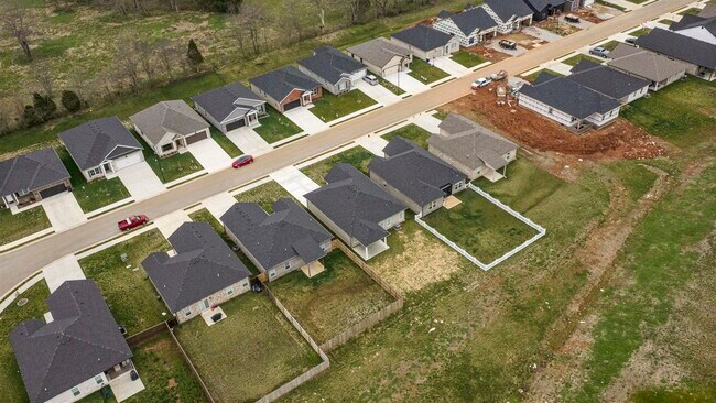 Building Photo - 1156 Shallowford St