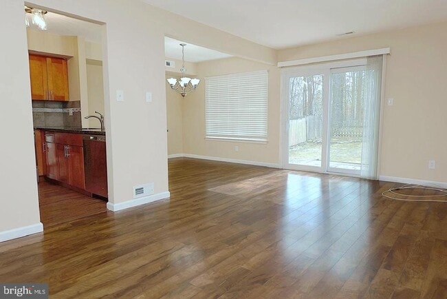 Building Photo - 13 5 Crown Royal Cir