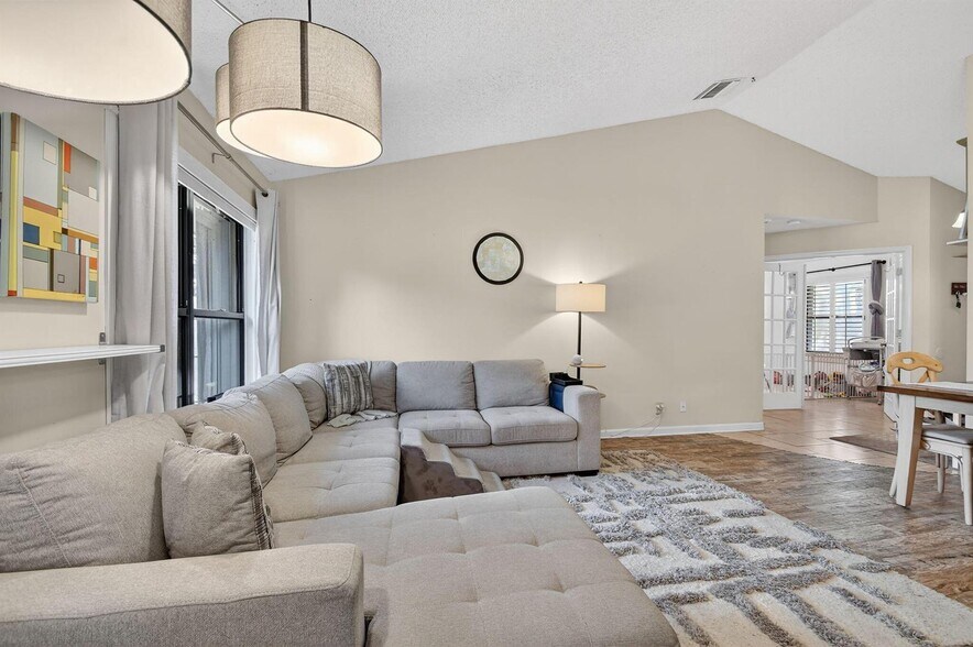 Building Photo - 117 Via de Casas Norte