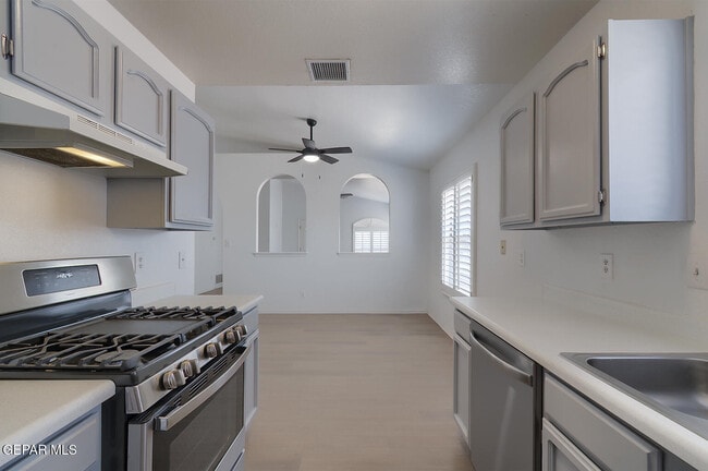 Building Photo - 11833 Imperial Gem Ave