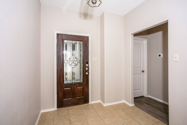 Building Photo - 3013 Melrose Dr