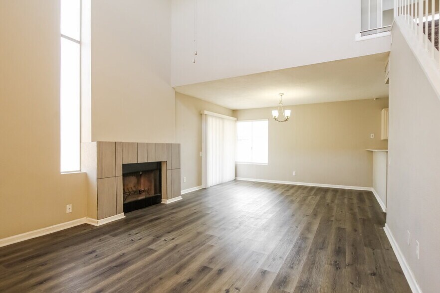 Building Photo - 7032 S 44th St