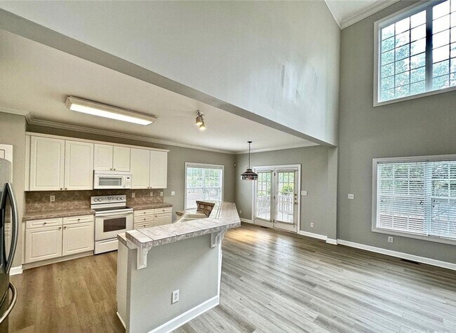 Building Photo - 4 BR/2.5BA | Newly Renovated Single Family Home |Fenced backyard| Elegant Brick Home in the Heart...
