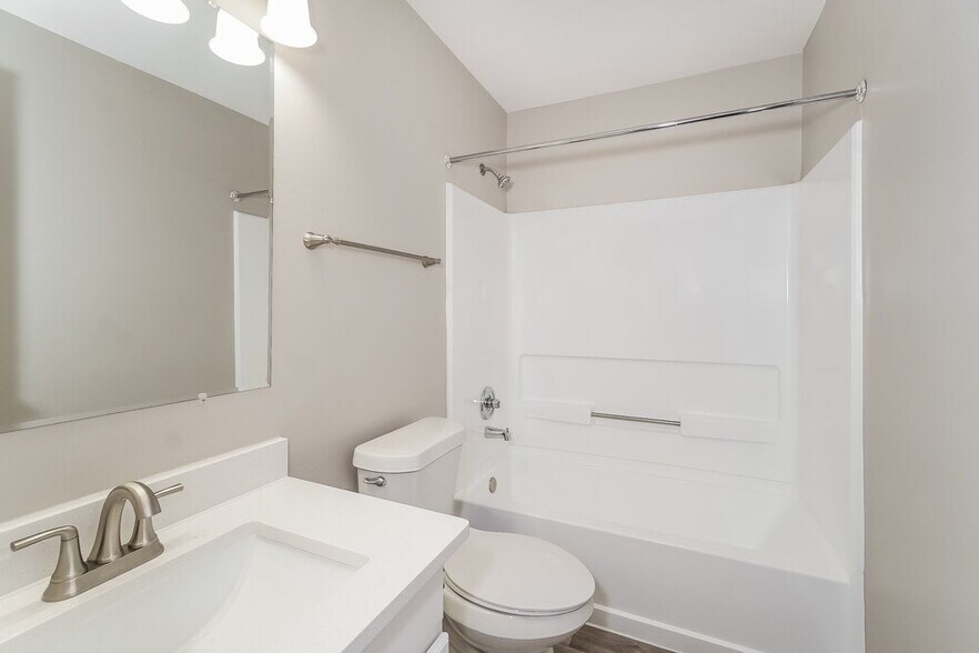 Building Photo - 3615 Rolling Springs Ln