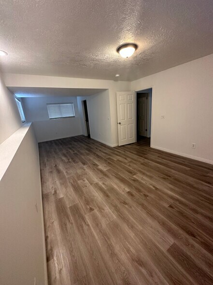 Building Photo - 1482 N 160 W