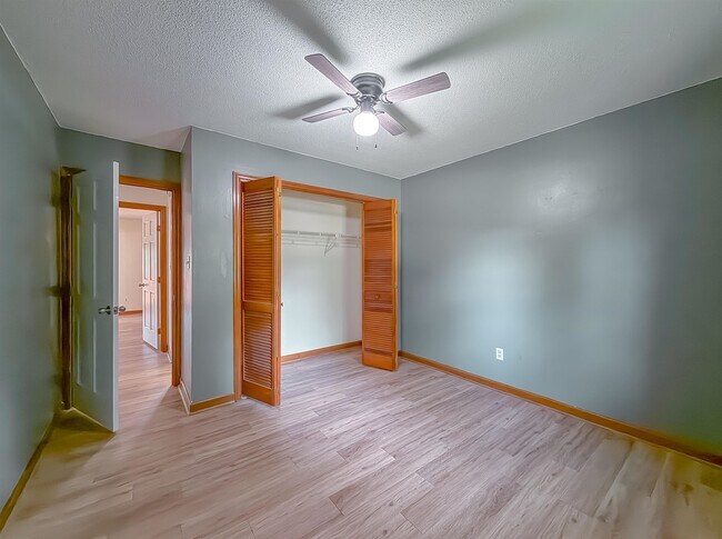Building Photo - 776 Lupine Ln