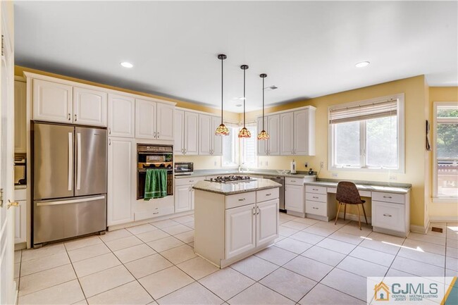 Building Photo - 35 Old Mill Rd