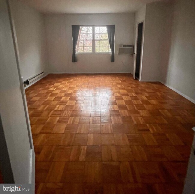 Building Photo - 1616 Preston Rd