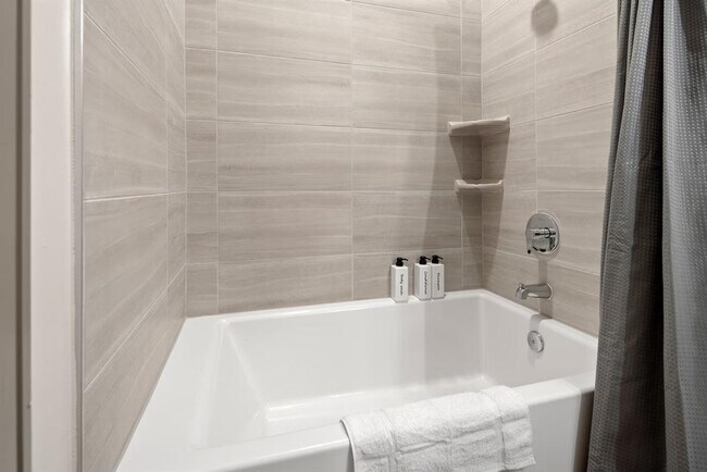 Building Photo - 8890 Founders Square Dr