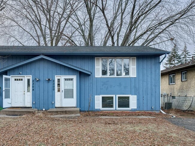 Building Photo - 2304 13th Ave E