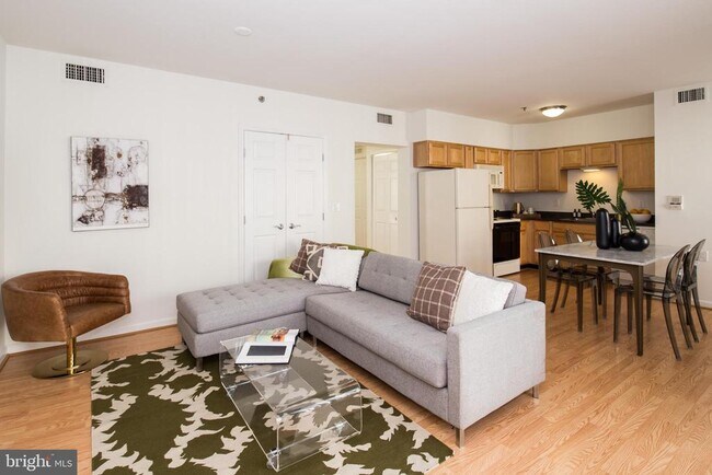 Building Photo - 1030 N 2nd St