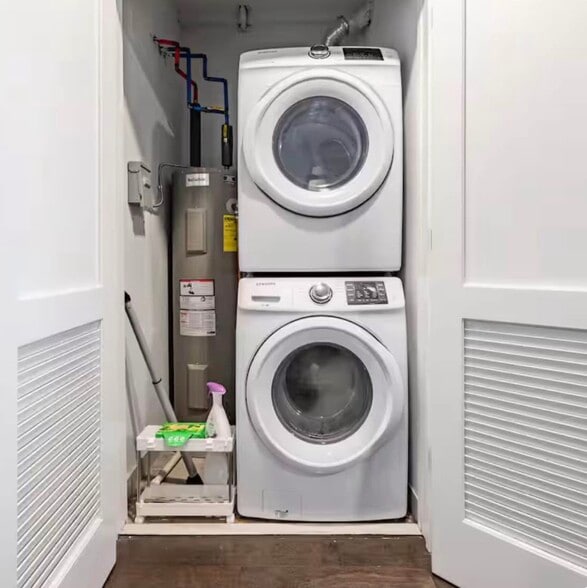 Laundry - 6401 Park Ave