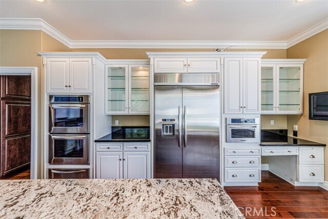 Building Photo - 9772 Crestview Cir