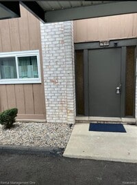 Building Photo - 7610 Woodview St