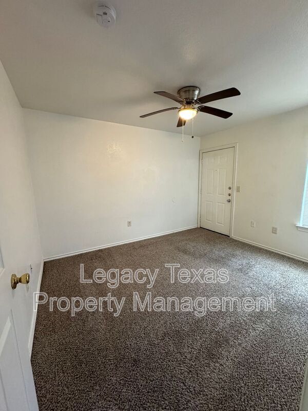 Building Photo - 1108 Williams Ave