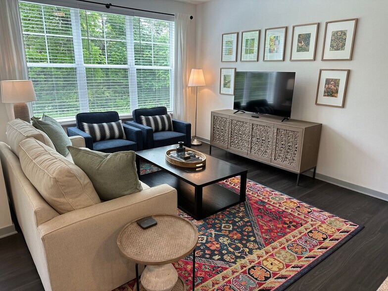 Building Photo - 5069 Aldersgate Dr