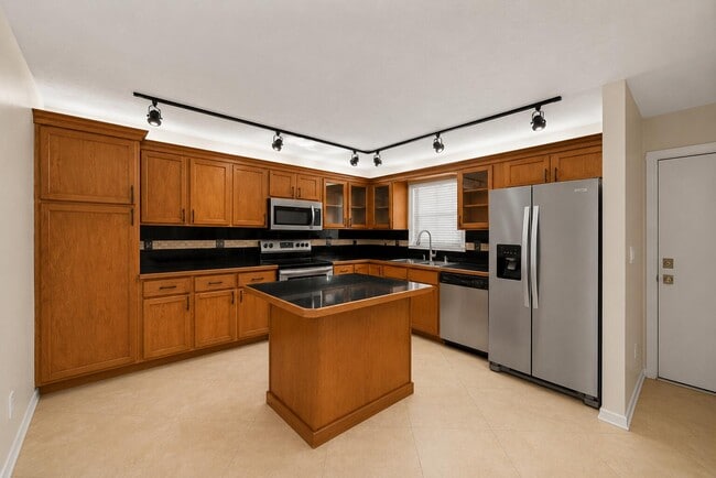 Building Photo - 4528 SW 54th St