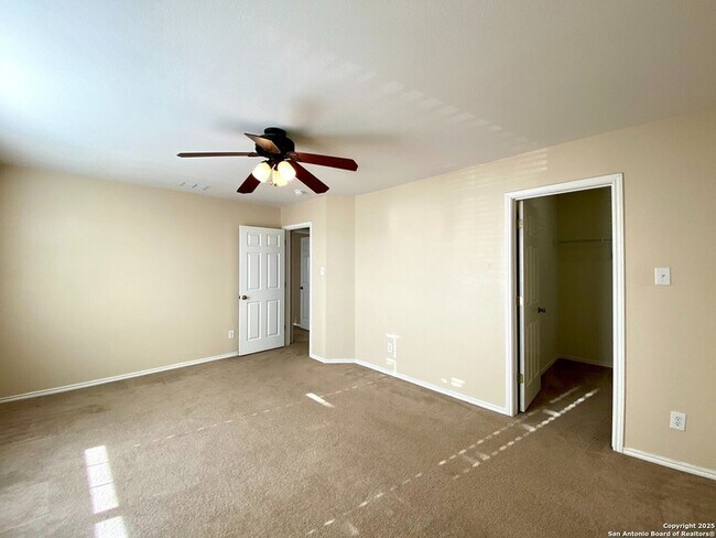 Building Photo - 215 Coopers Hawk