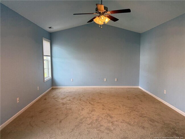 Building Photo - 2104 St Nicholas Dr