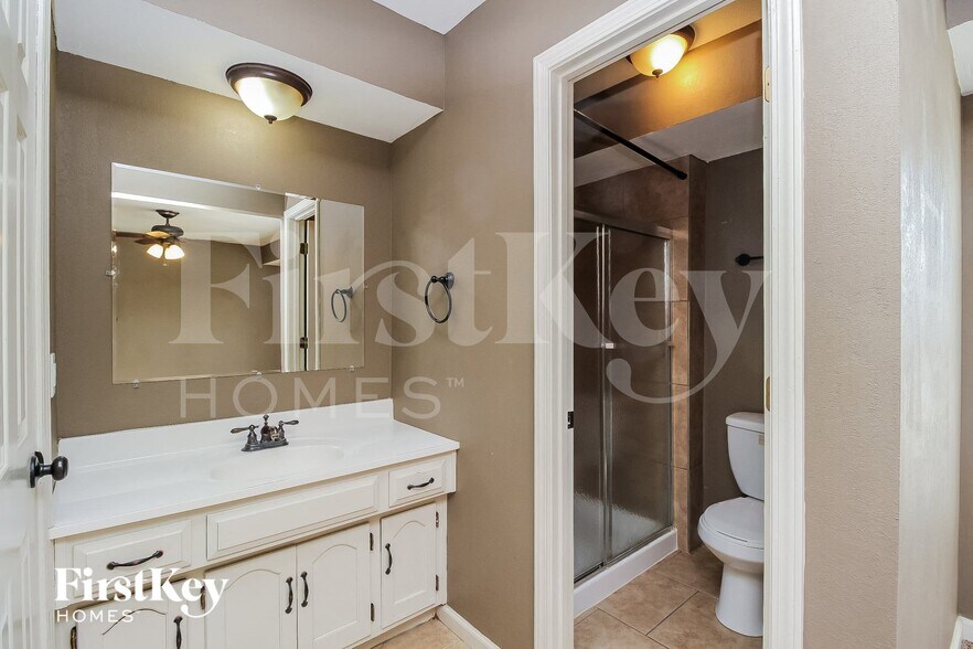 Building Photo - 3934 SW Linden Ct