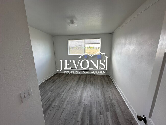 Building Photo - Wingspan Landing - 6379 Arnold Dr NE, Moses Lake, WA 98837