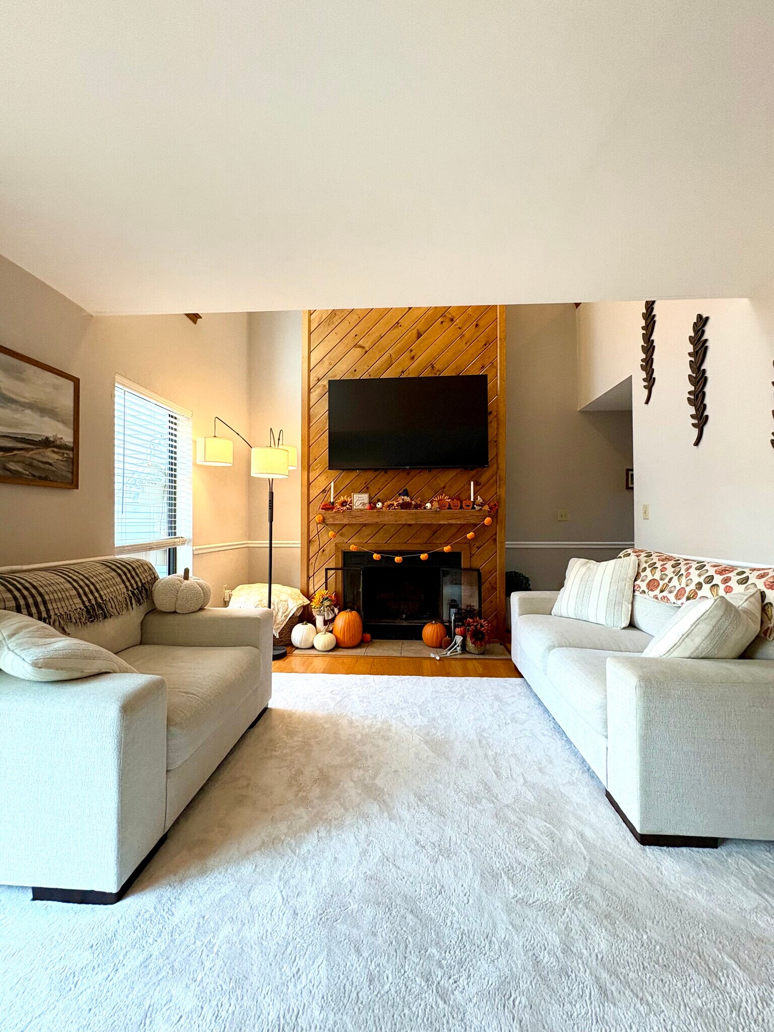 Building Photo - 8254 Beehive Cir