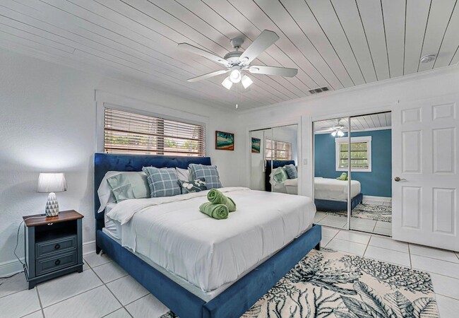 Building Photo - 532 N Palmway