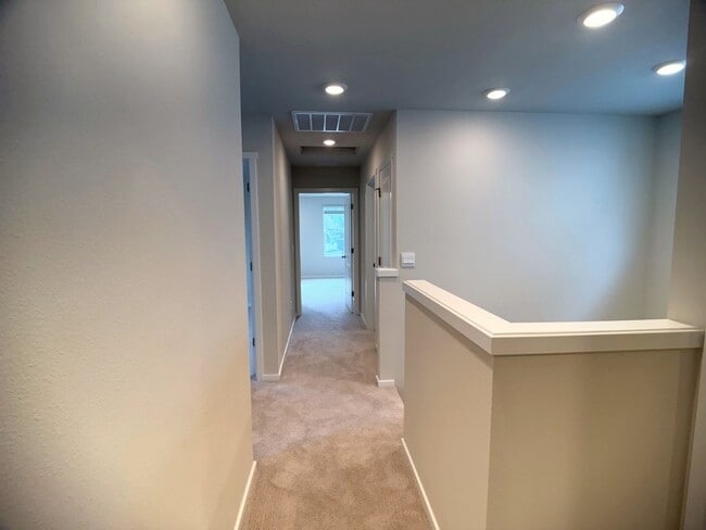 Building Photo - 2945 N 3rd Way