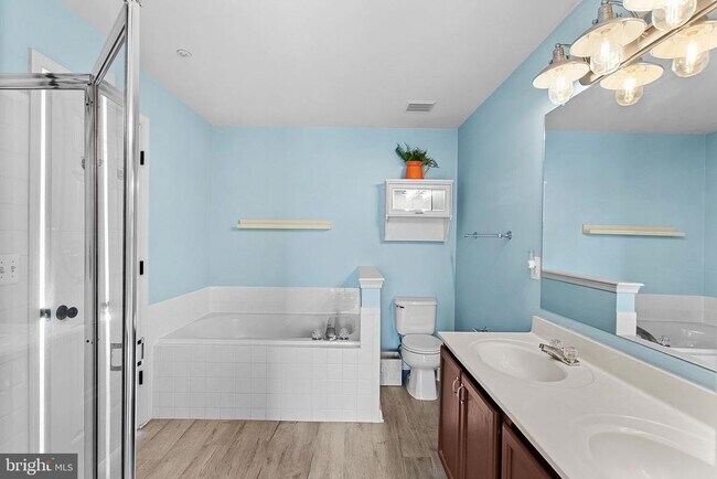 Building Photo - 43374 Greyswallow Terrace