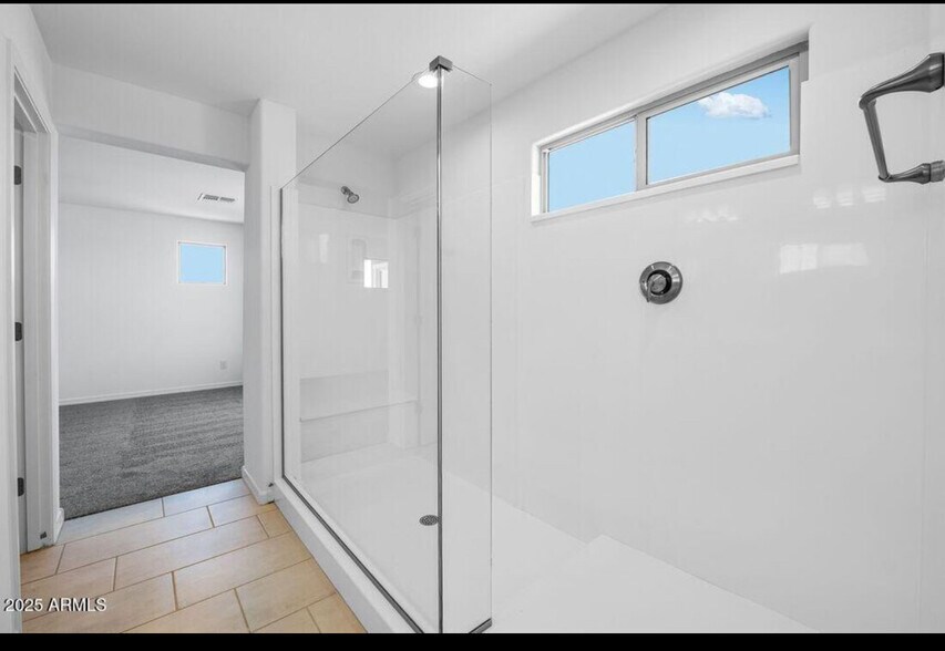 Building Photo - 14663 W Sand Hills Rd