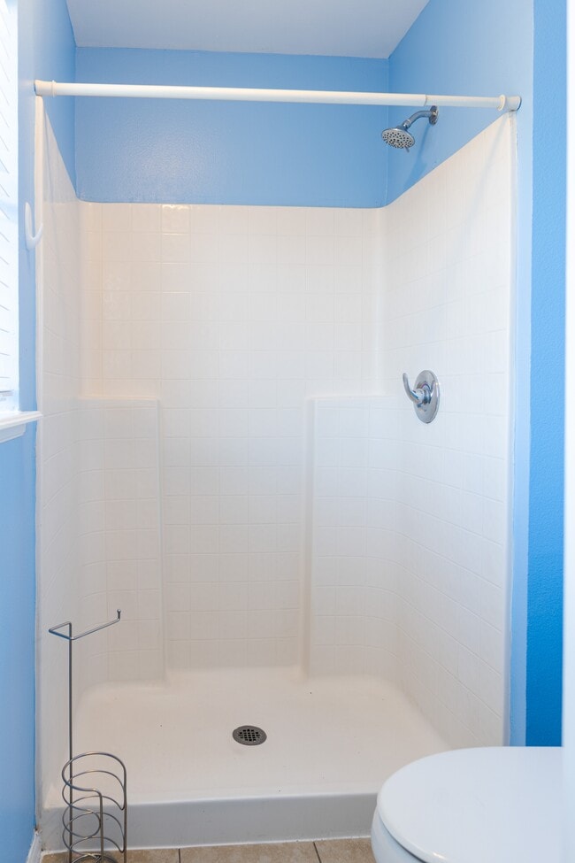 Building Photo - 274 Curtis Ave