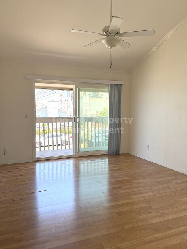 Building Photo - ***Beautiful Oceanfront 3 bed, 2 bath, 2,076 sqft House in Carlsbad Village - Available 06/15***