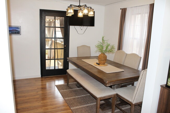 Building Photo - 6034 S Komensky Ave