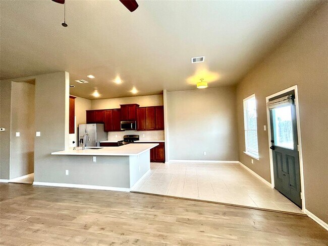 Building Photo - 2439 Marquette Trail