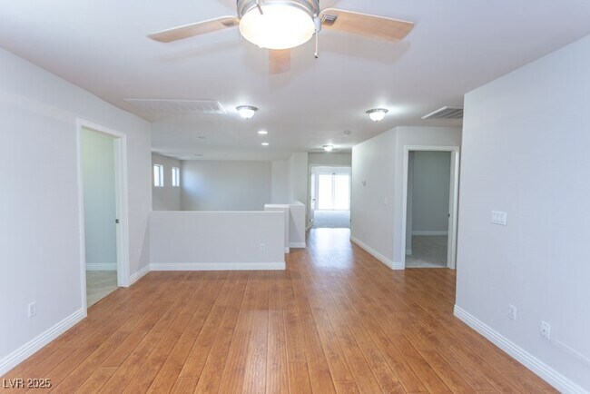 Building Photo - 313 Gemstone Hill Ave