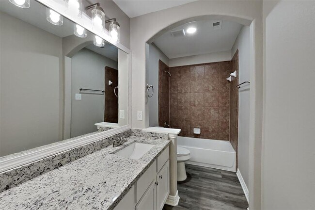 Building Photo - 21510 Duke Alexander Dr