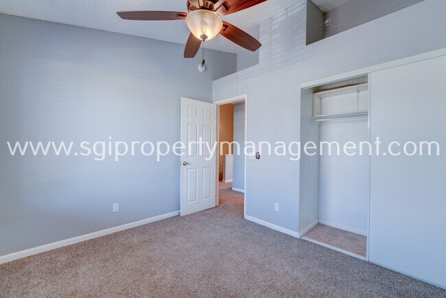 Building Photo - 18604 N 33rd Dr