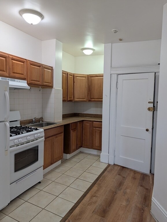 Building Photo - 46 W Newton St