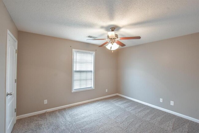 Building Photo - 513 Patriot Park Ct