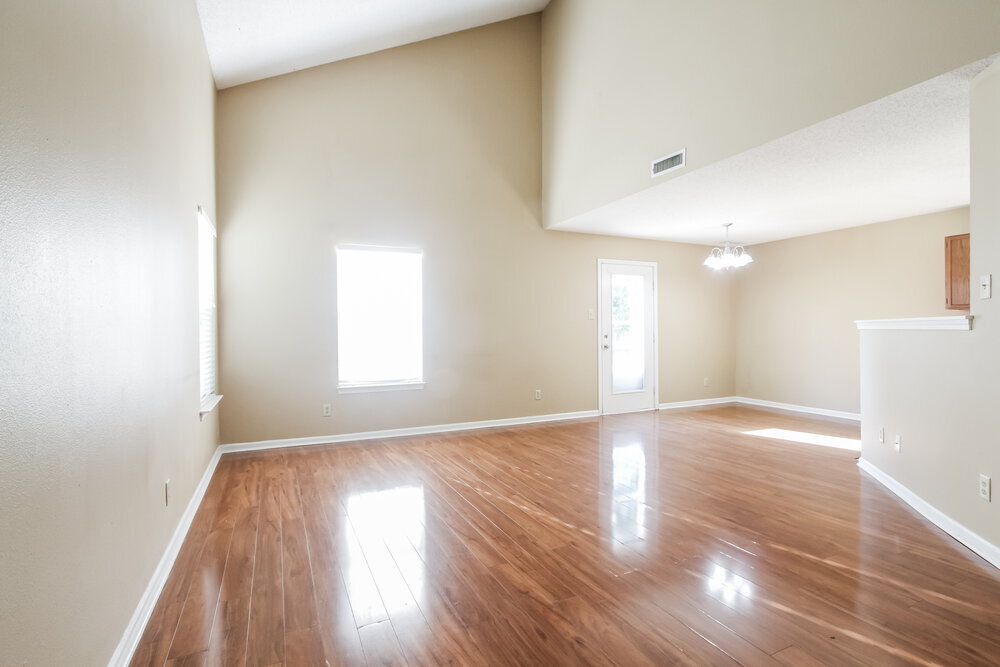 Building Photo - 10548 Glenayr Dr