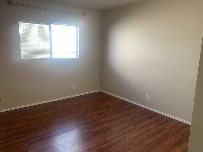 Building Photo - *COMING SOON* Beautiful Corner Lot Home in Desirable Stone Oak!