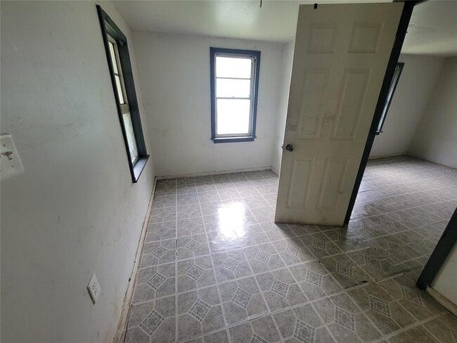 Building Photo - 14052 Railroad Ave