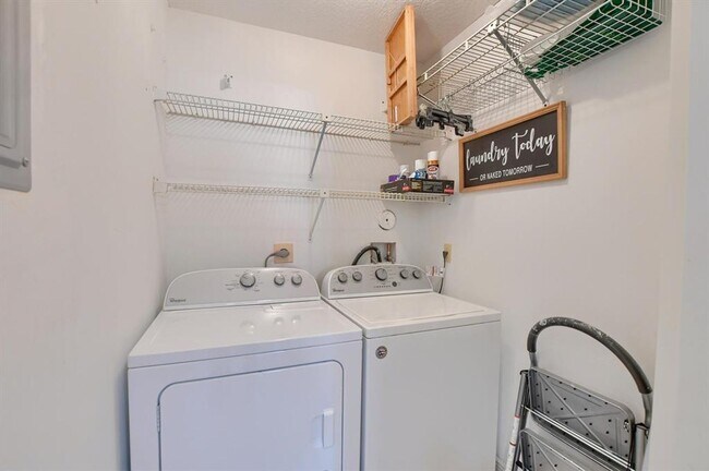 Building Photo - 65 Centennial Ct