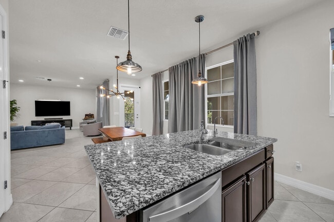 Building Photo - 1080 Community Dr